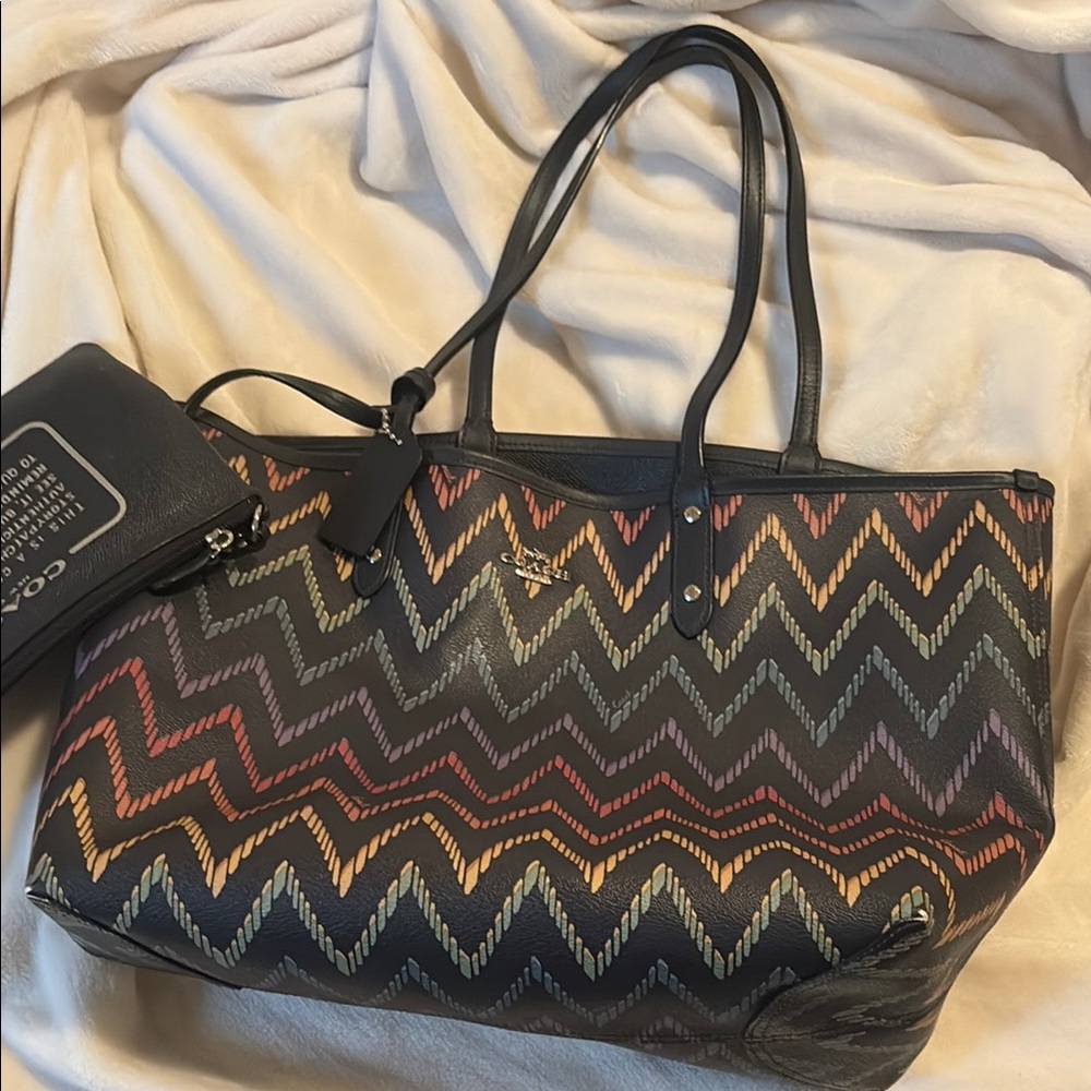 🌈Coach Reversible Navy & Rainbow Chevron Tote Bag 🌈